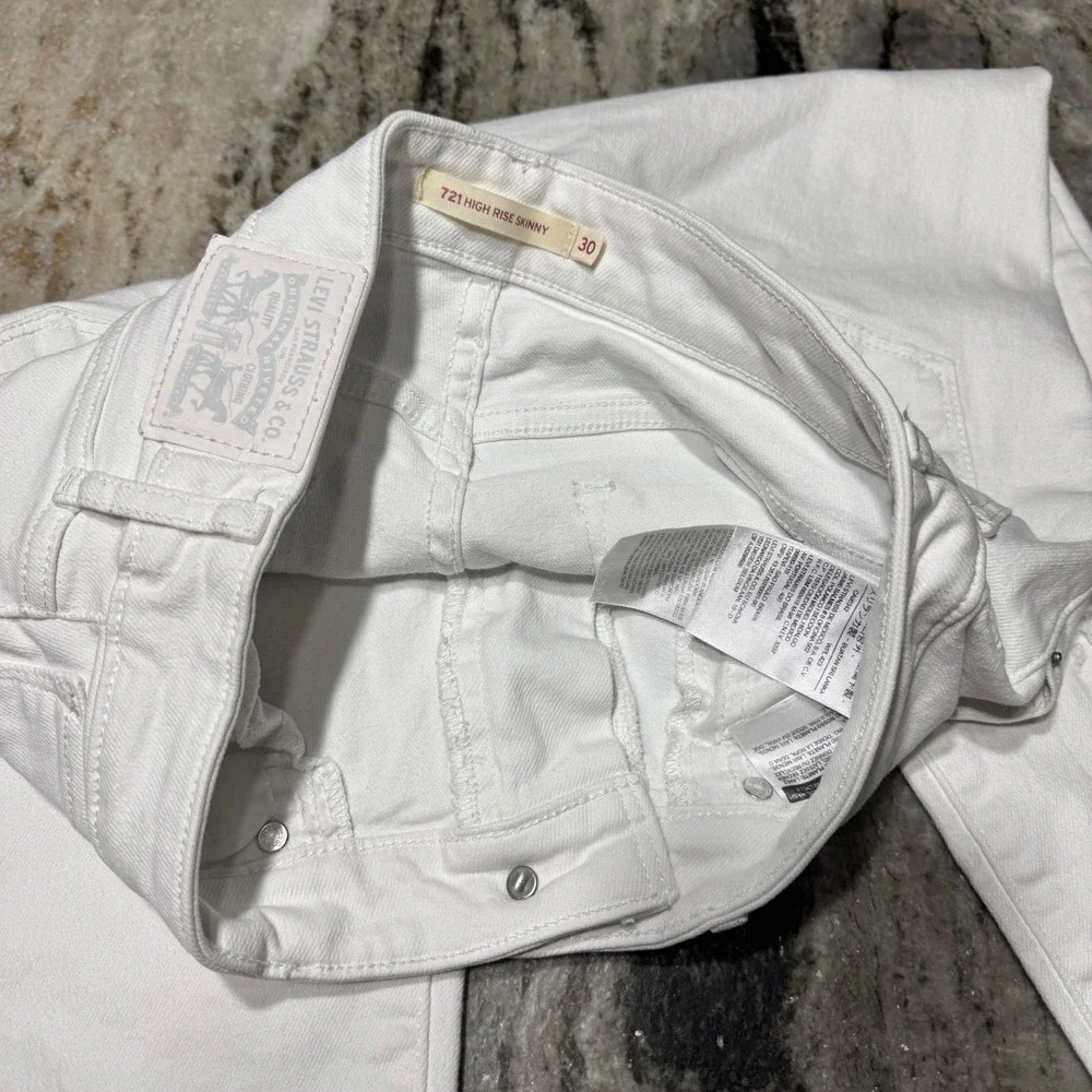 Levi's 721 High Rise Skinny Jeans Womens 30 Denim White Distressed Raw Hem Boho‎